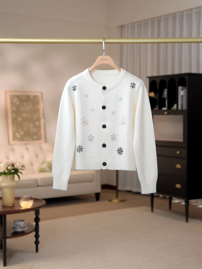 “雪花”重工刺绣定制小香风圆领开衫针织衫毛衣