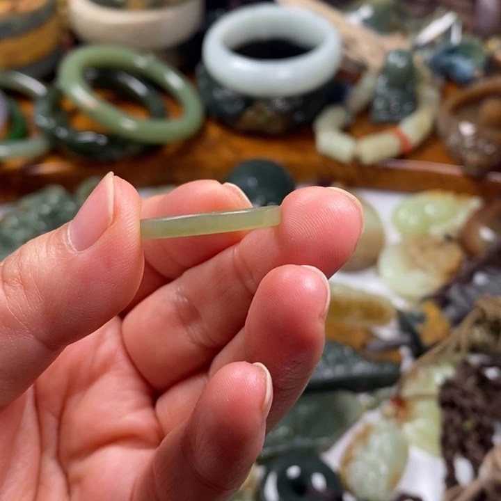 和田玉（糖玉）未镶嵌手镯