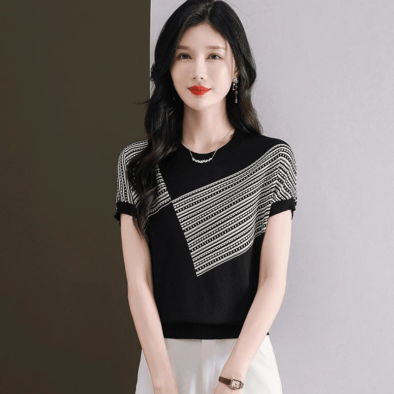 2025年夏季新款女士圆领时尚百搭洋气宽松显瘦款薄款半袖拼色上衣