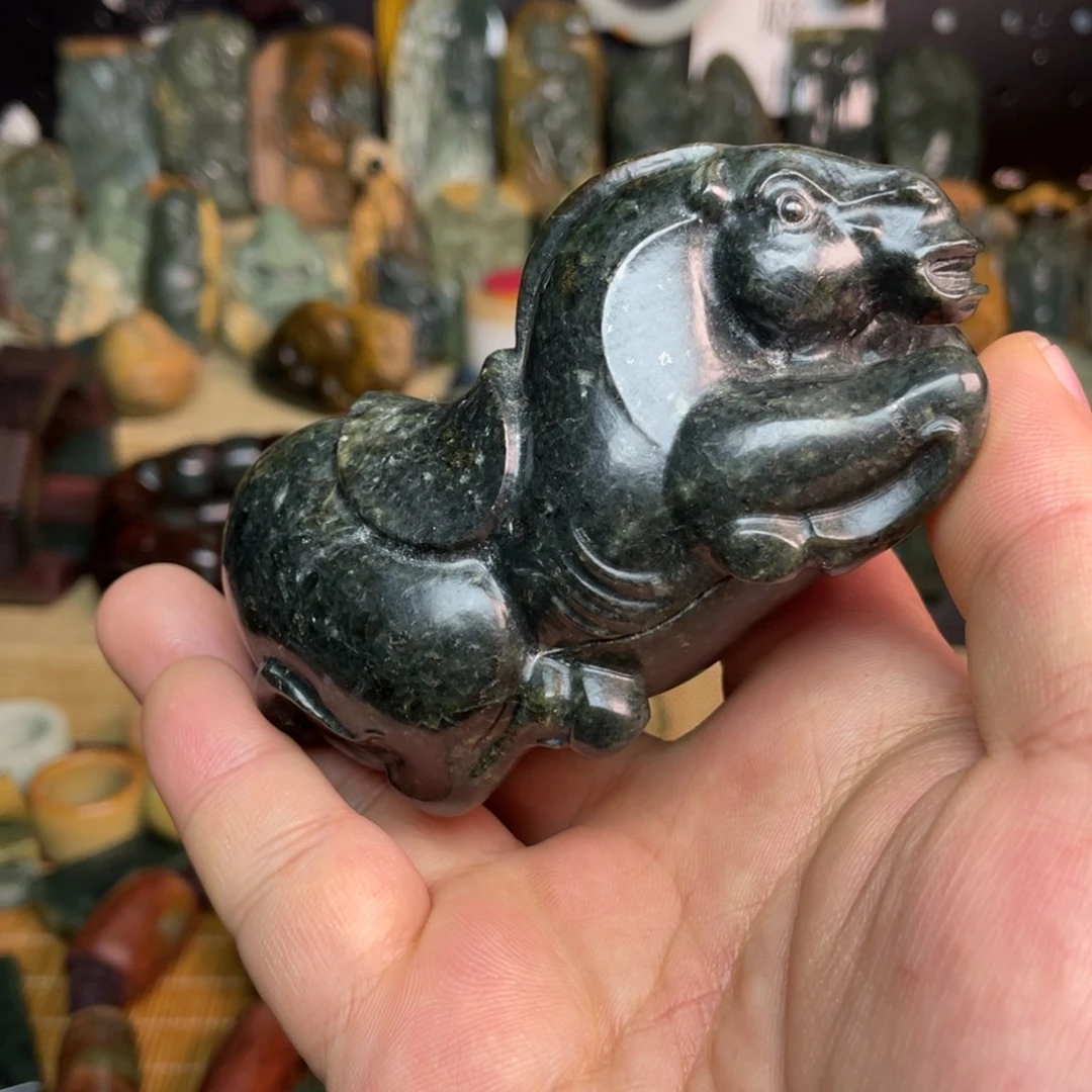 岫岩河磨玉（透闪石质玉）未镶嵌颈饰微瑕