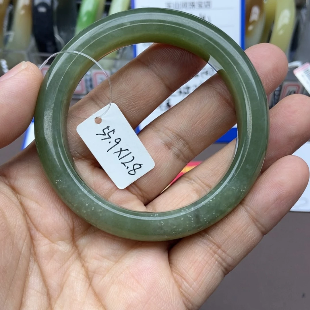 和田玉手镯未镶嵌56