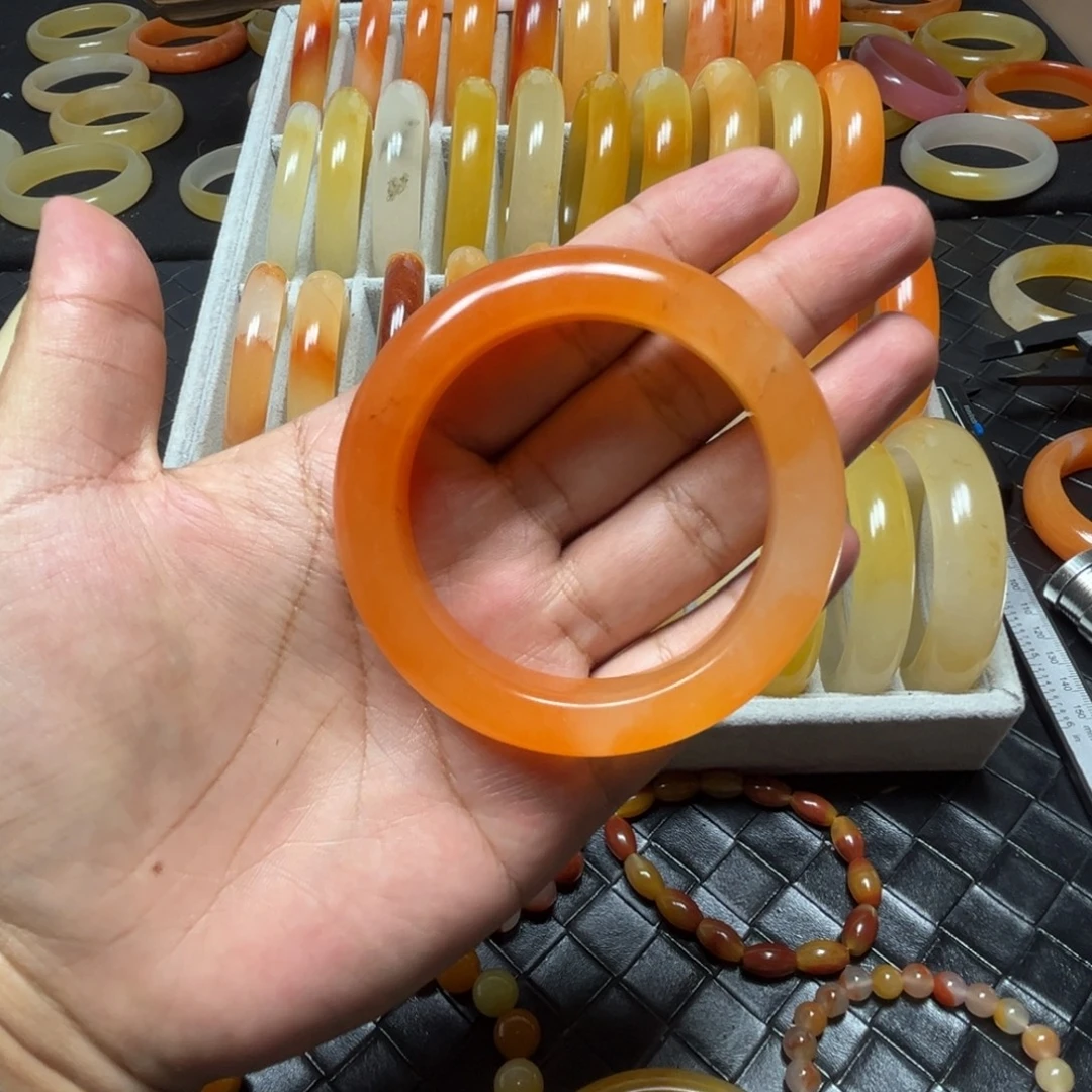 清***~未镶嵌石英质玉（黄龙玉）手镯