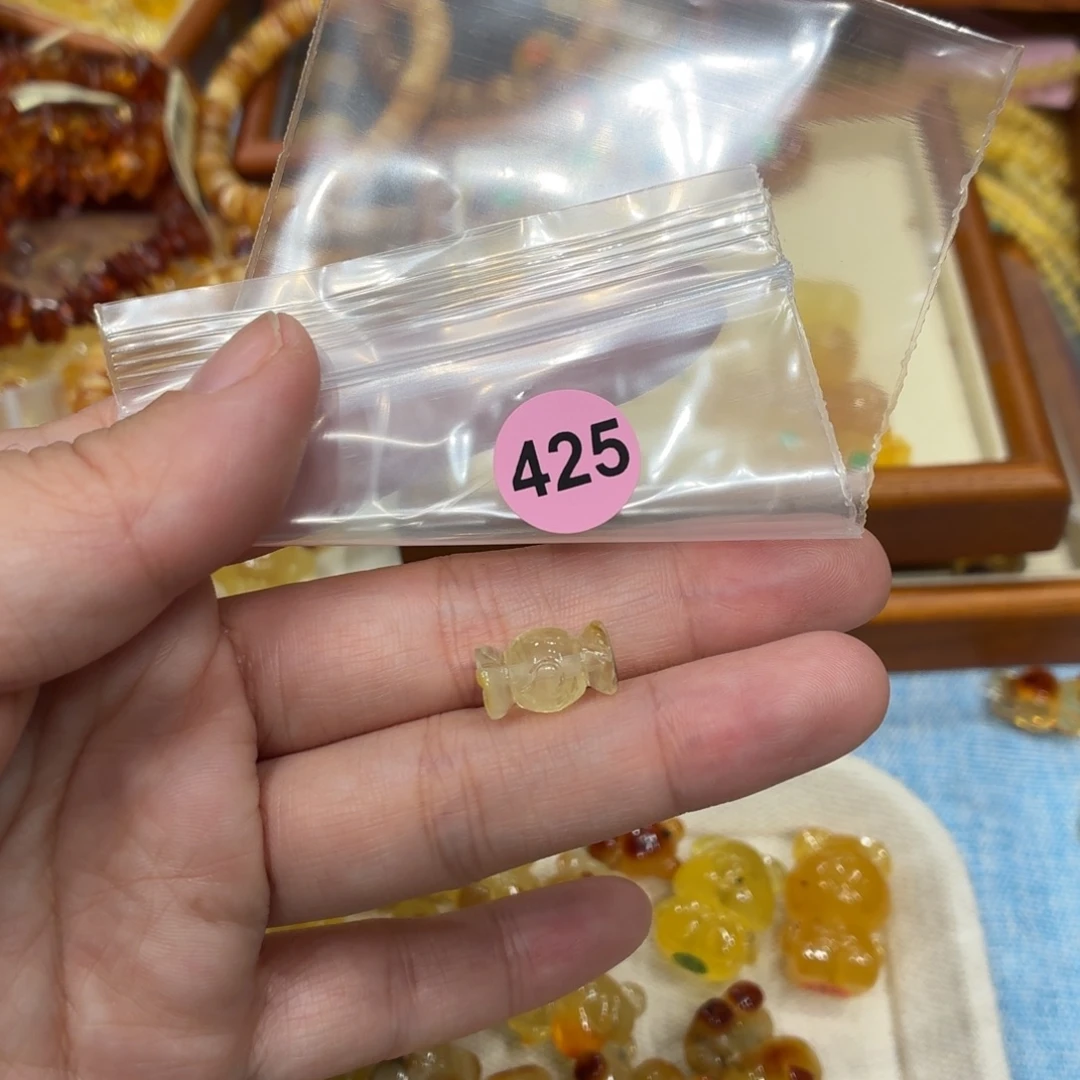 琥珀未镶嵌珠宝奇石