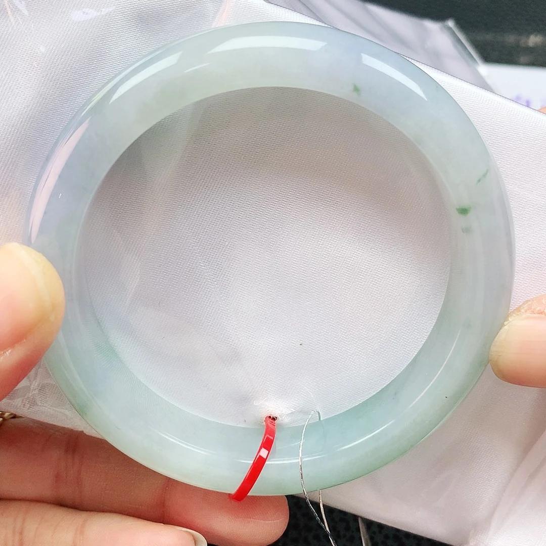 翡翠手镯未镶嵌59圈