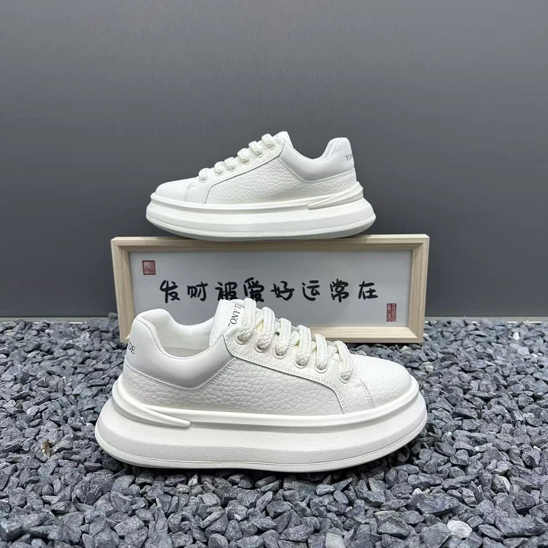 男士新款秋季百搭时尚经典厚底增高软底舒适潮鞋轻便运动休闲鞋
