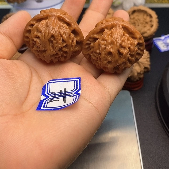 范***生把件文玩核桃42宫灯