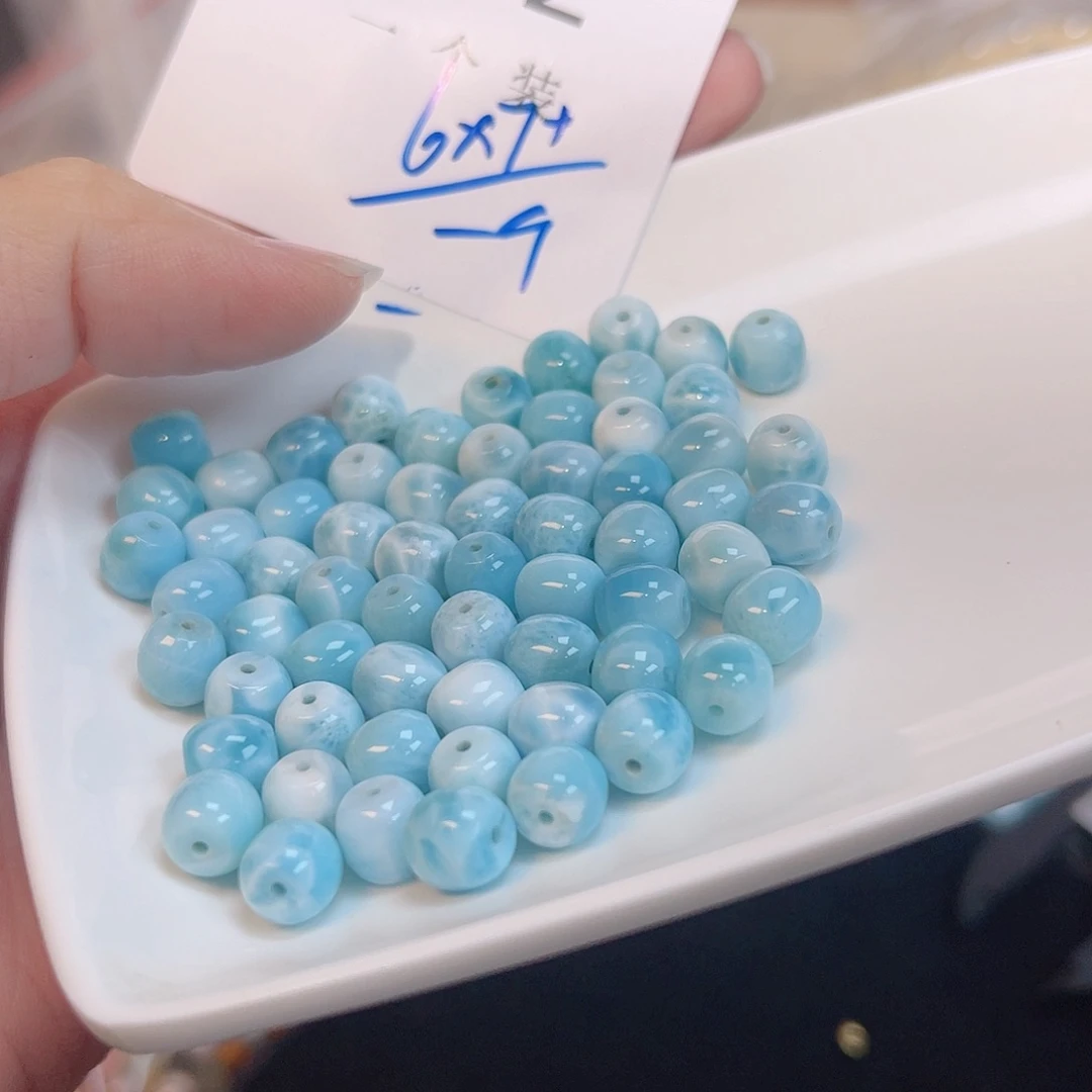 针钠钙石（海纹石）未镶嵌珠宝半成品32 。