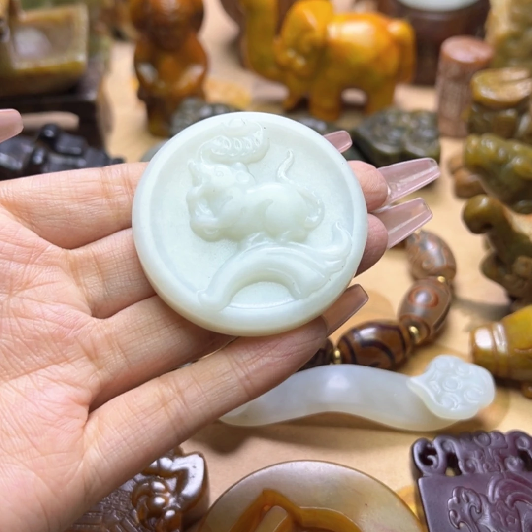 【闪购商品】蛇纹石玉颈饰未镶嵌