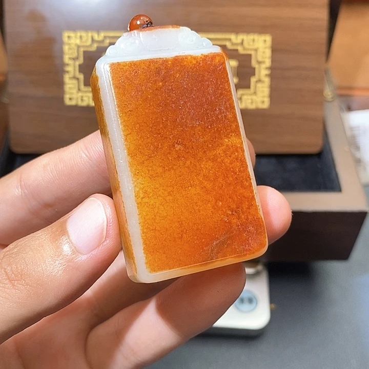 和田玉未镶嵌颈饰A7
