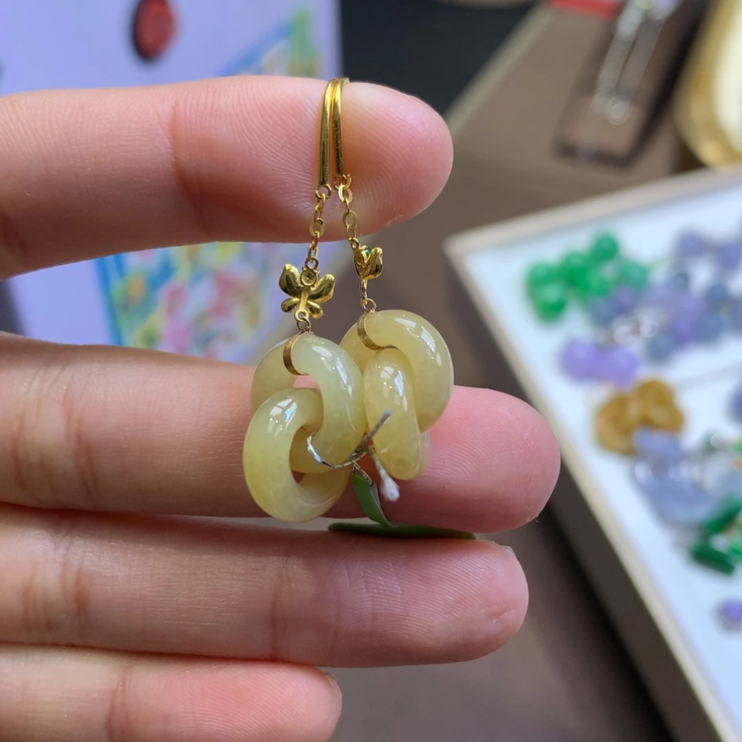 翡翠18K金镶嵌颈饰翡翠