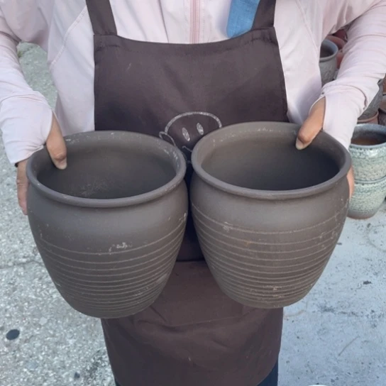 紫砂花盆口20高21瑕疵瑕疵