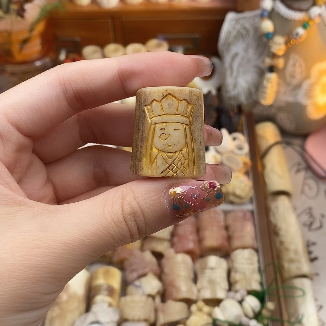 鹿骨把件諾***诺M1鹿角原皮树墩子