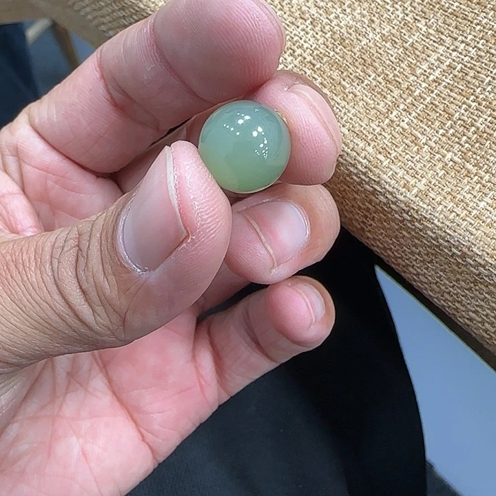 和田玉颈饰18K金镶嵌卡12