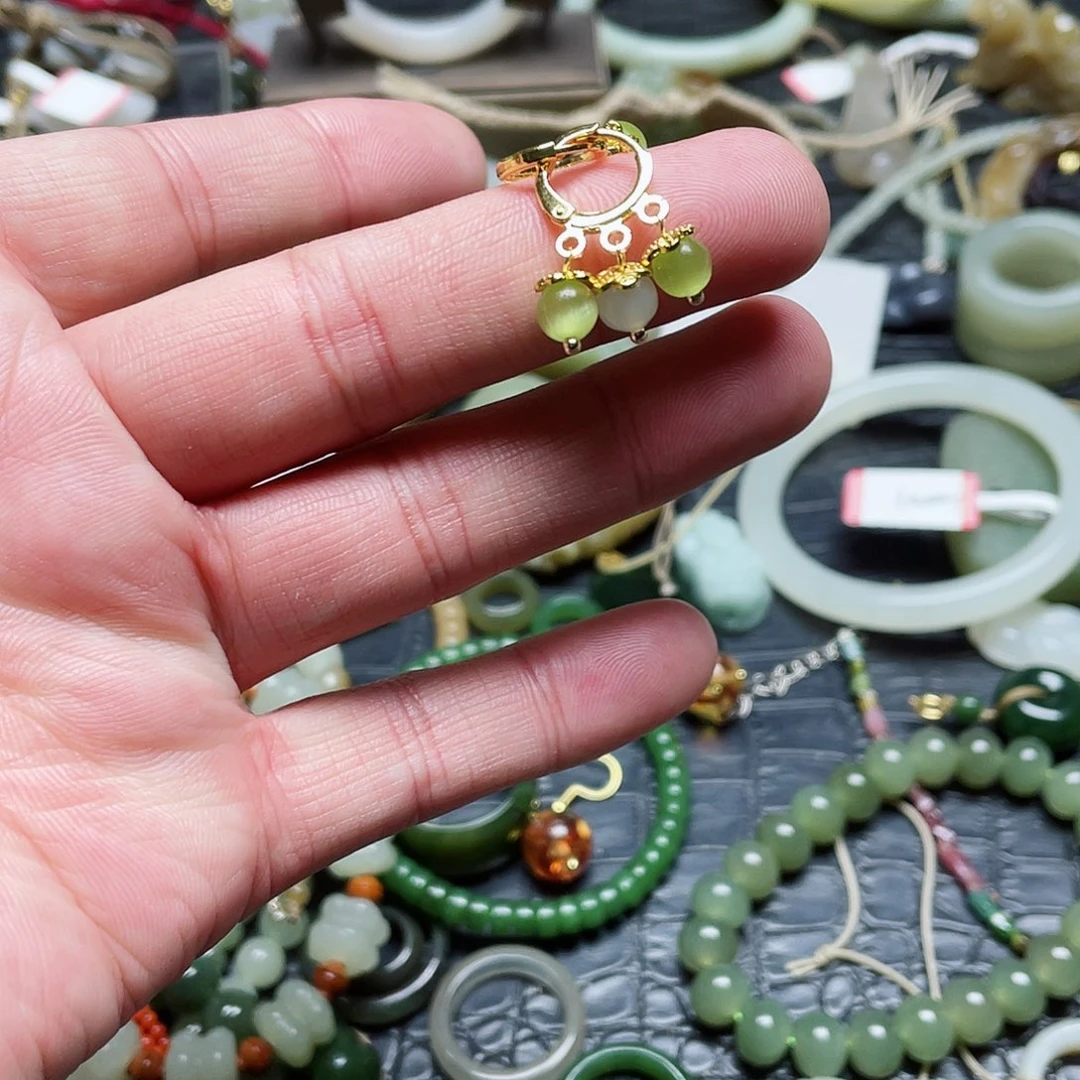 未镶嵌和田玉耳饰