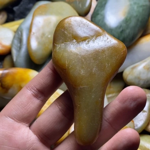 未镶嵌和田玉（糖玉）挂件