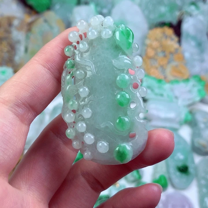 翡翠未镶嵌吊坠(不含链)