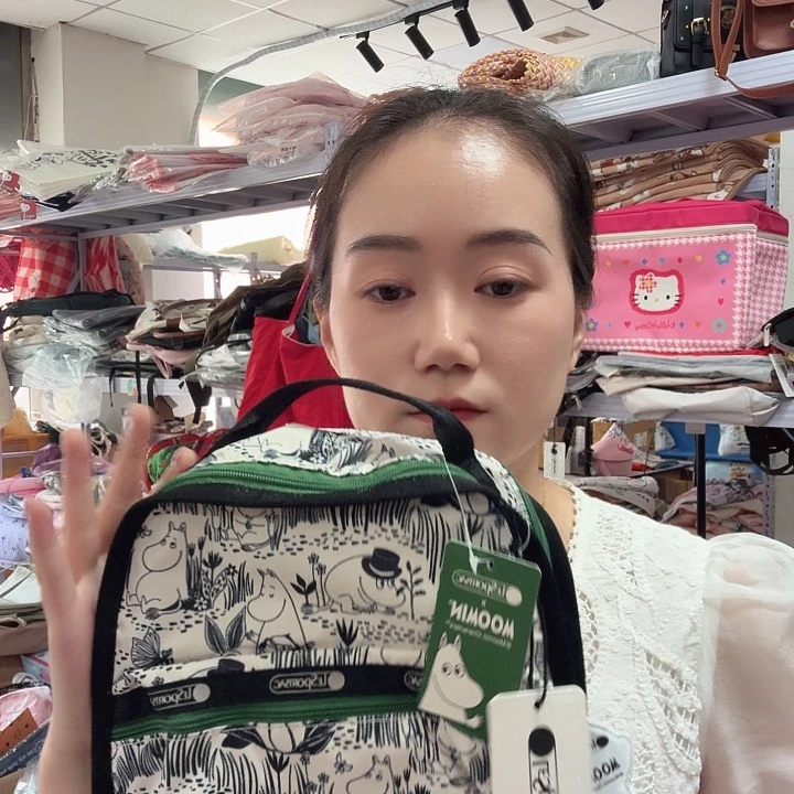芊***麻PU箱包收纳箱等物品