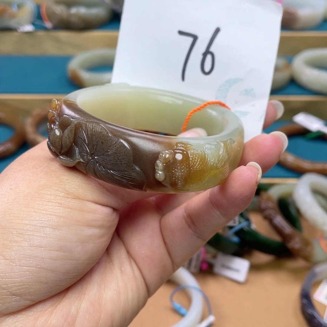 未镶嵌手镯（贵妃镯）和田玉圈口60