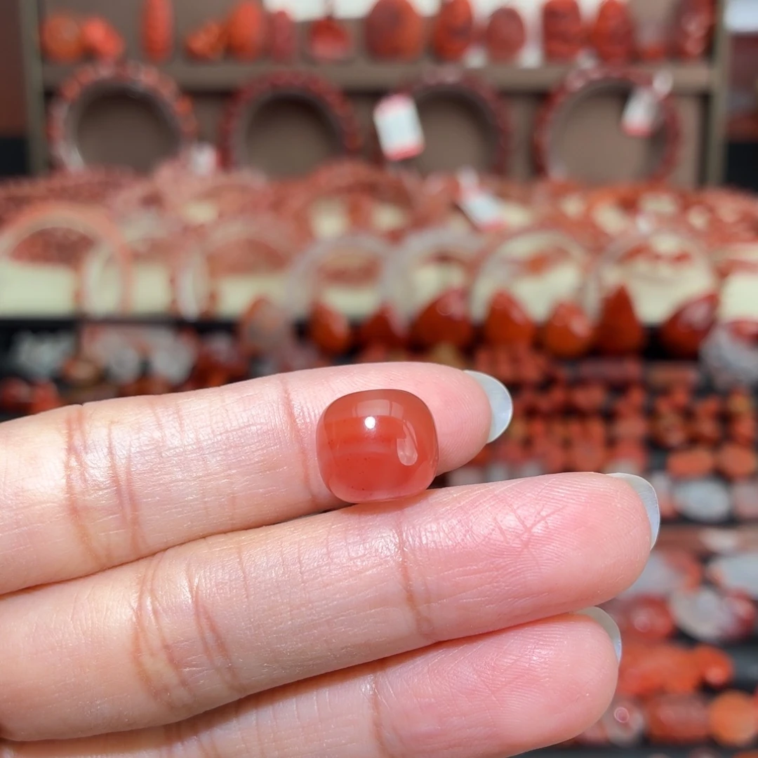 二***七南红玛瑙未镶嵌颈饰老型12+