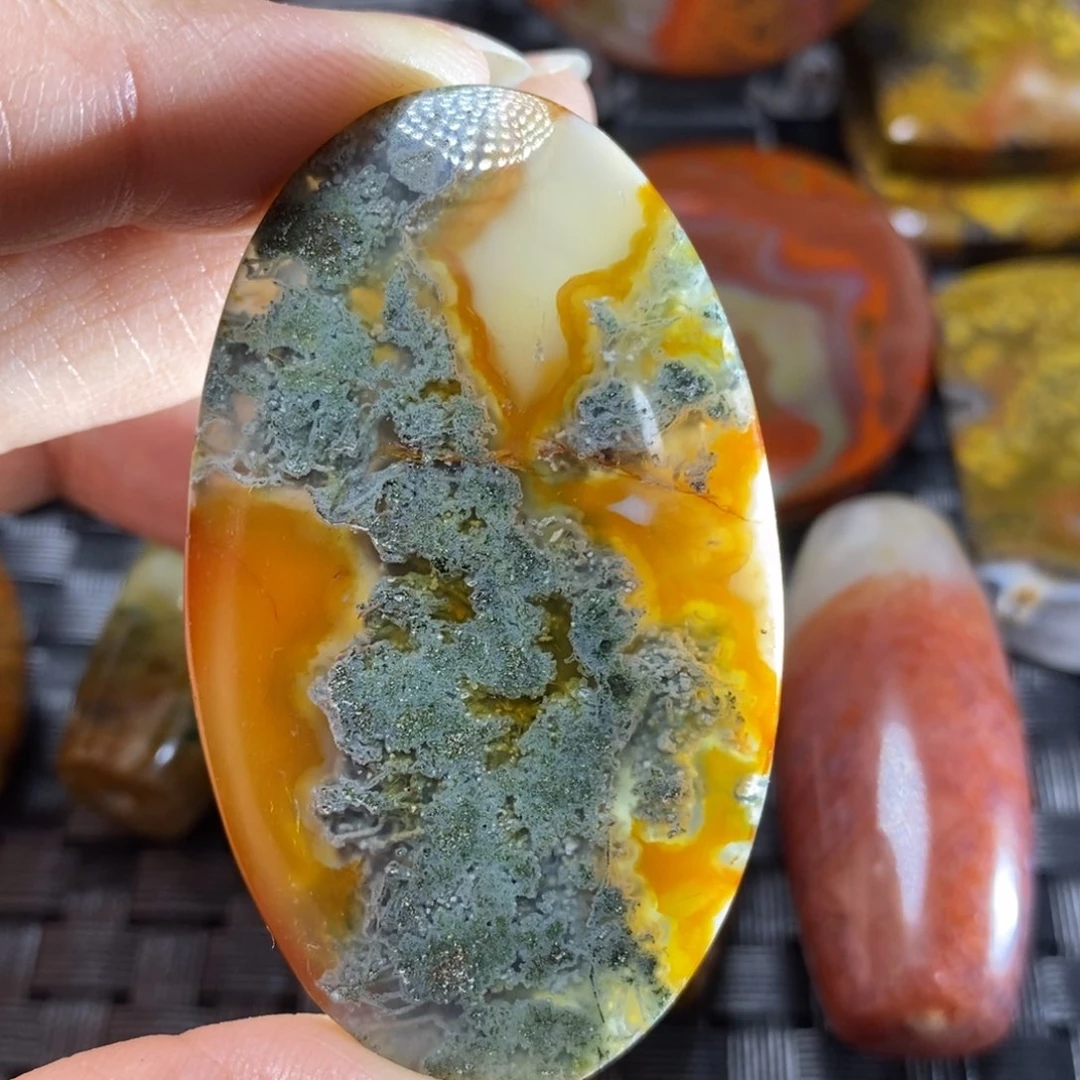 玛瑙/玉髓颈饰未镶嵌