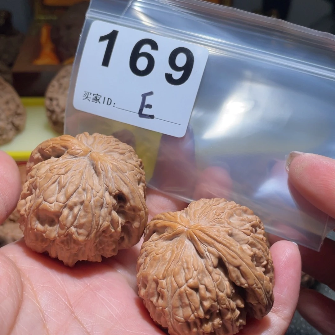 文玩核桃把件蝉*.白狮子