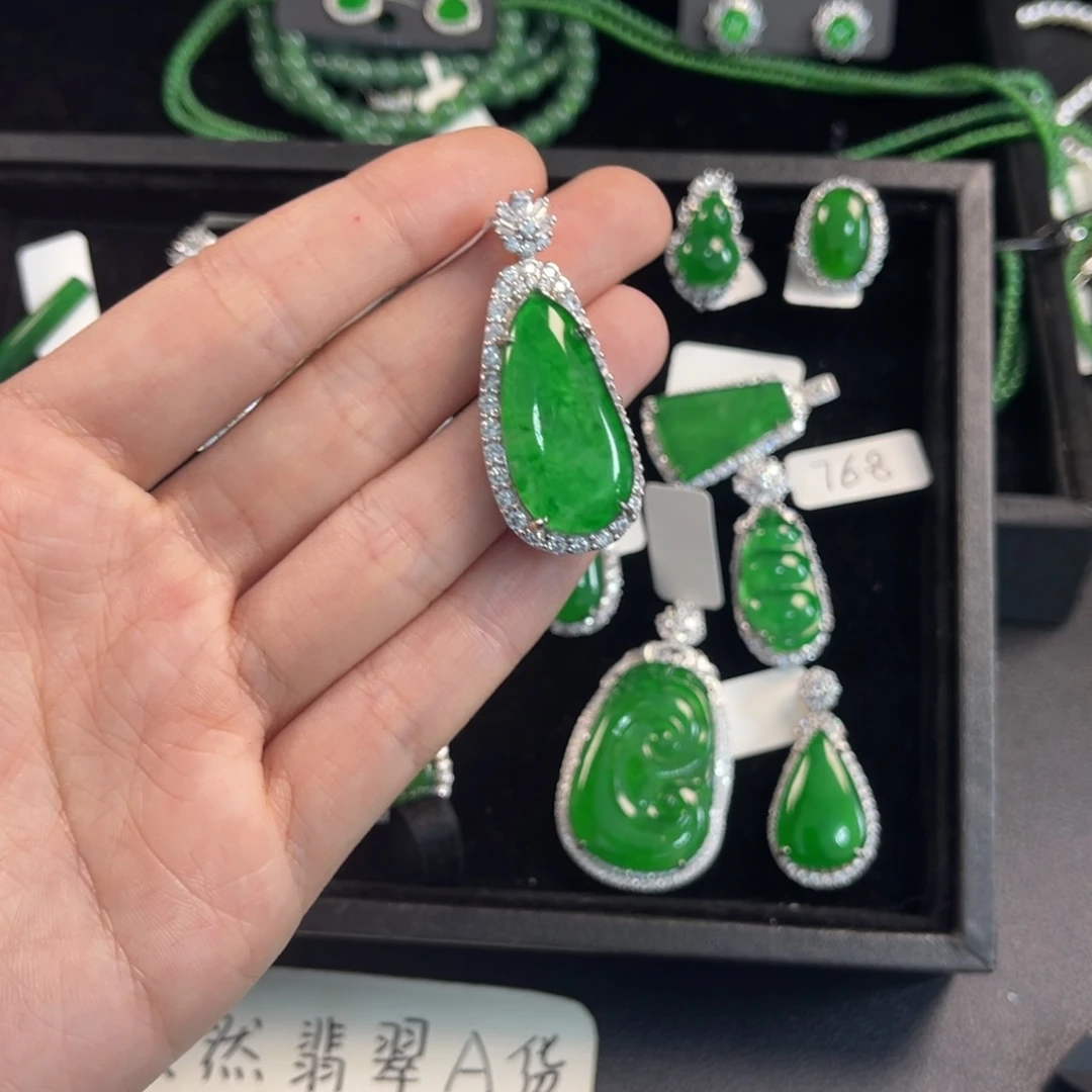 翡翠银S925镶嵌戒指福瓜吊坠