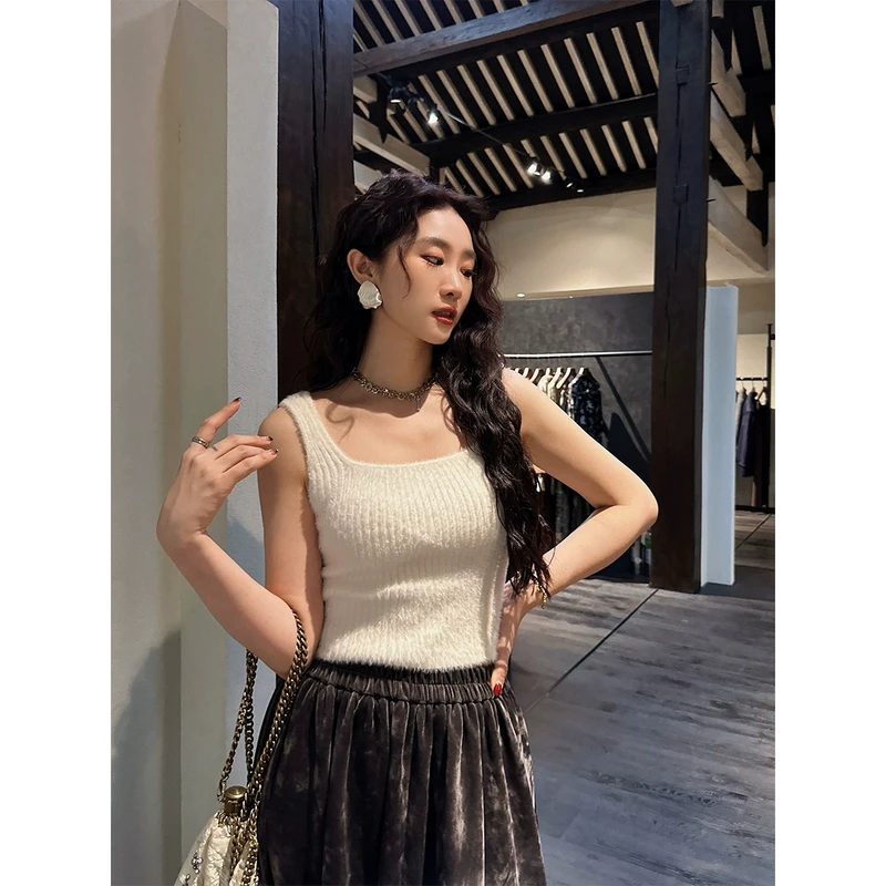 【云C专属】三吉黑花 【绵心】秋冬女内搭日常百搭纯色毛毛吊带修身