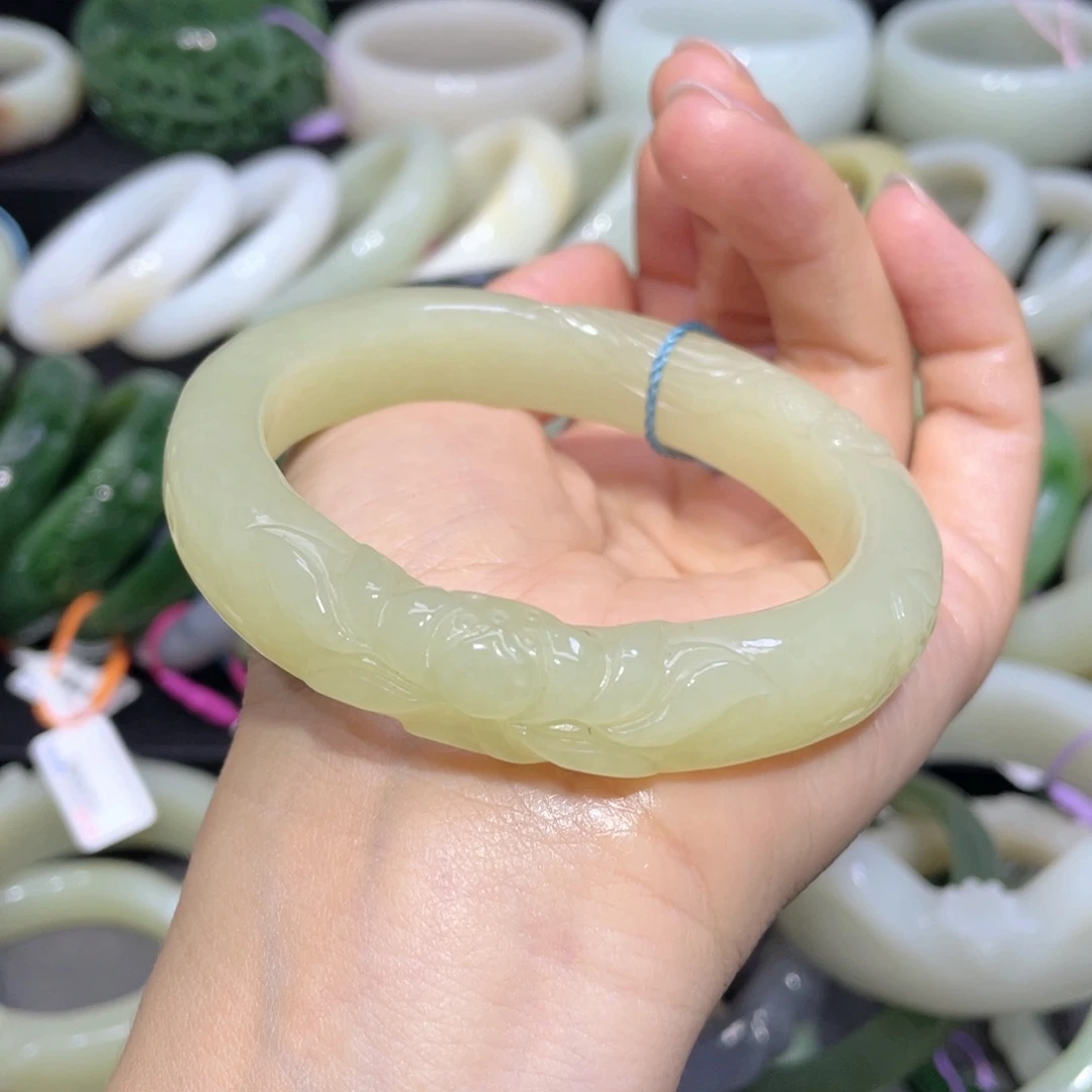 和田玉手镯未镶嵌96