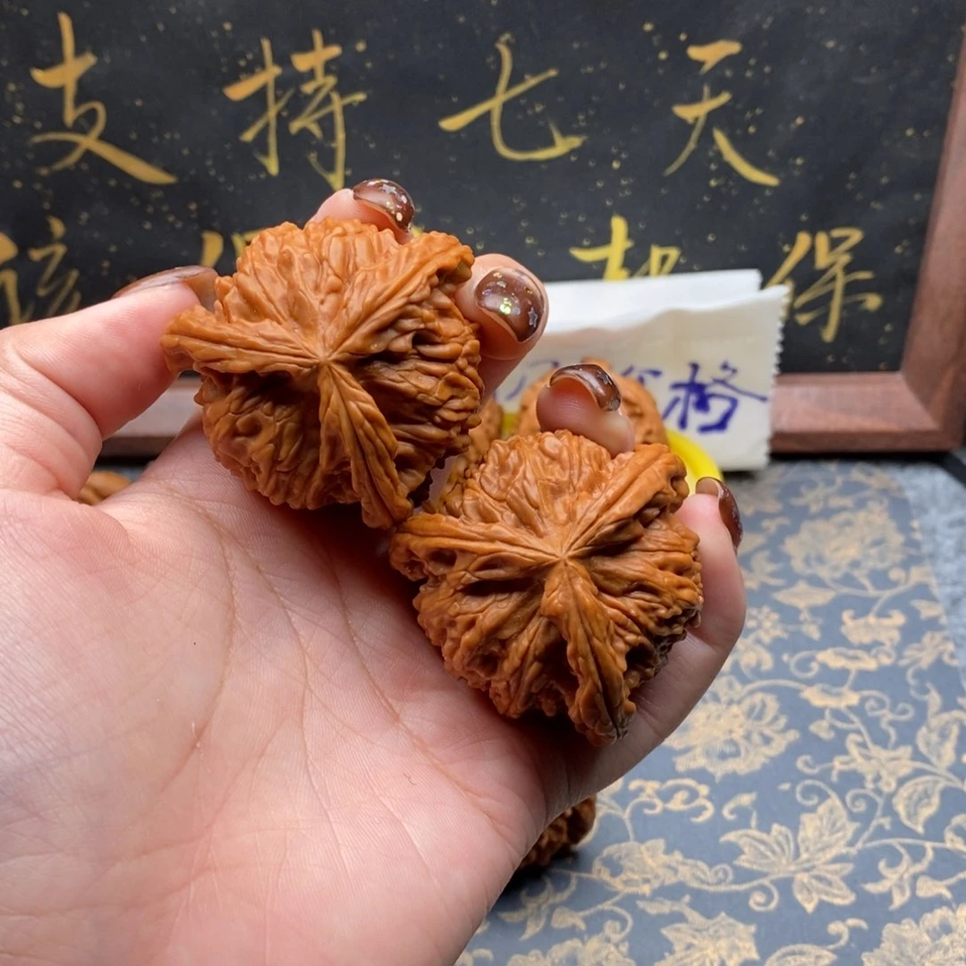 吊坠文玩核桃?****K白狮子