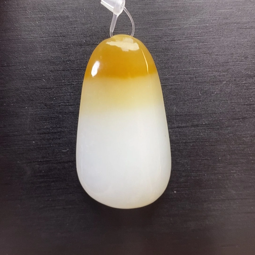 和田玉(糖玉)未镶嵌颈饰