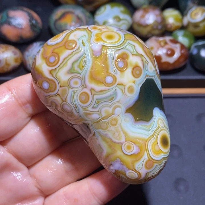 未镶嵌玛瑙/玉髓珠宝半成品3