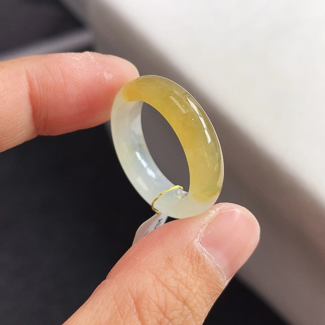 夏***乐翡翠未镶嵌戒指20号