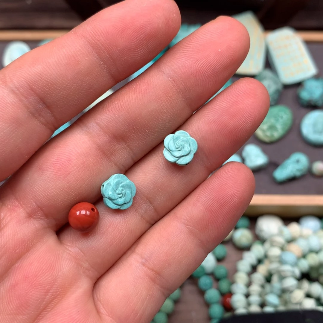 南红玛瑙雕刻未镶嵌