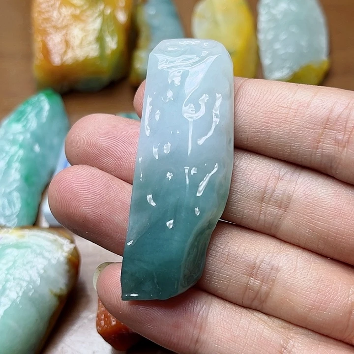 定制翡翠未镶嵌翡翠