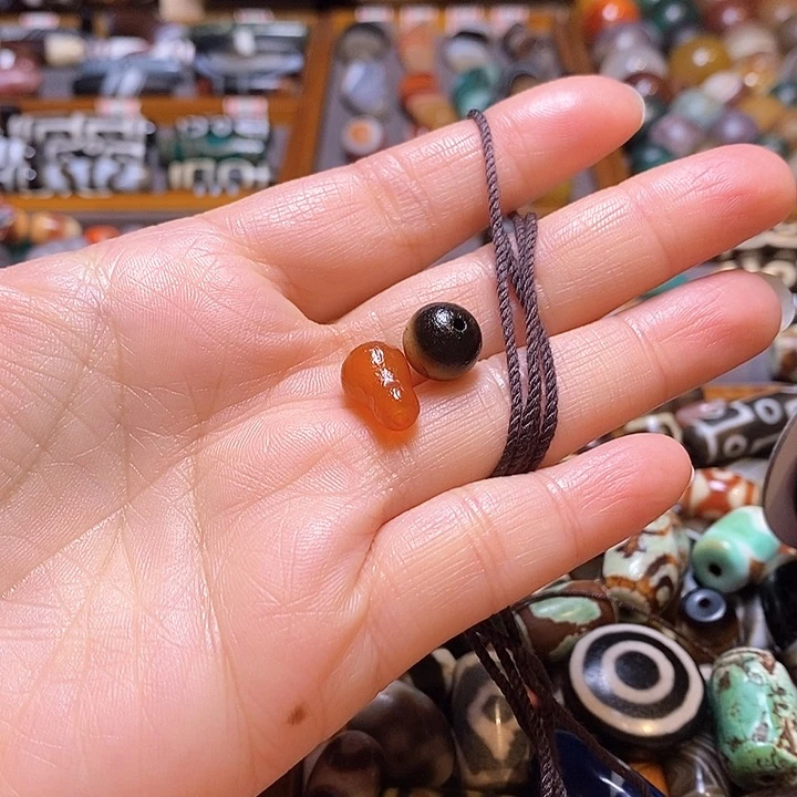 玛瑙/玉髓手串未镶嵌小***鱼