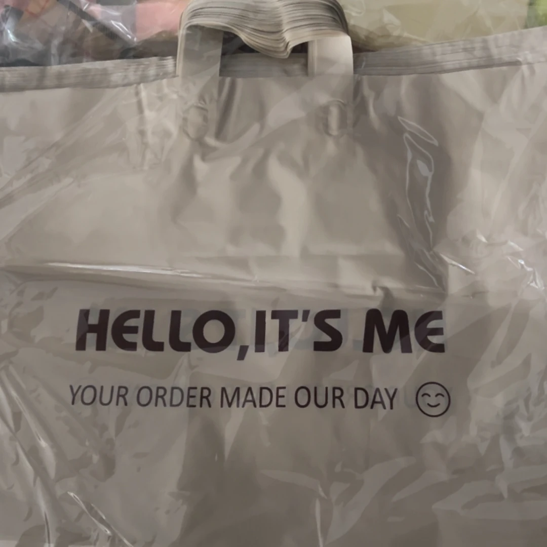 塑料福利款50.48奶茶字母3包