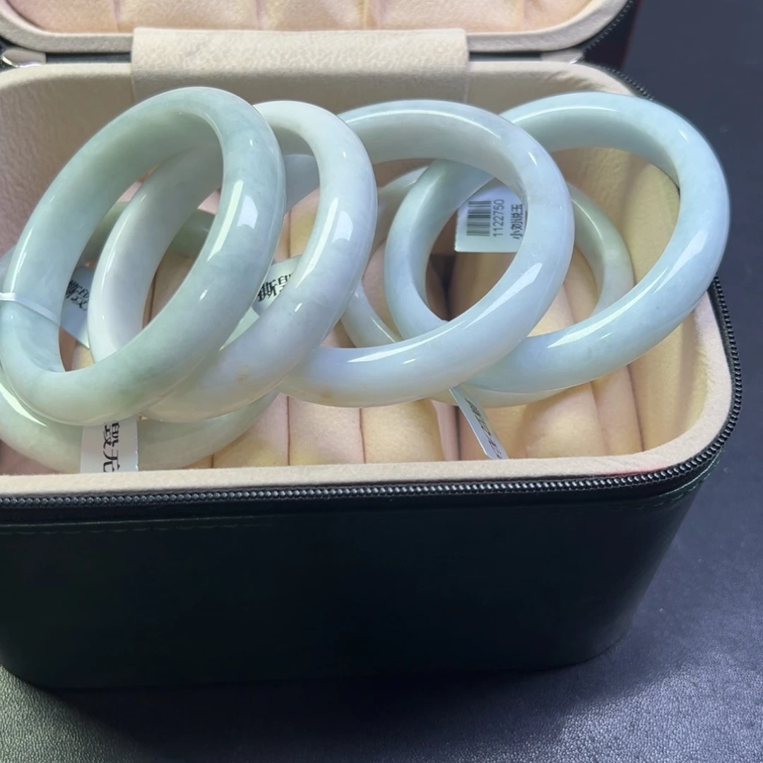 翡翠未镶嵌颈饰多样性拍一发一翡翠A货手镯