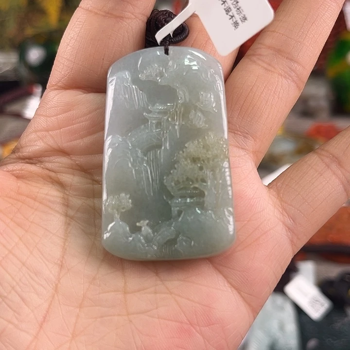 翡翠未镶嵌颈饰双面山水牌