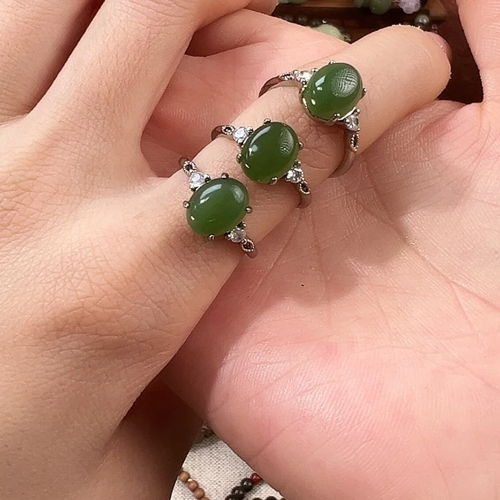 未镶嵌戒指和田玉