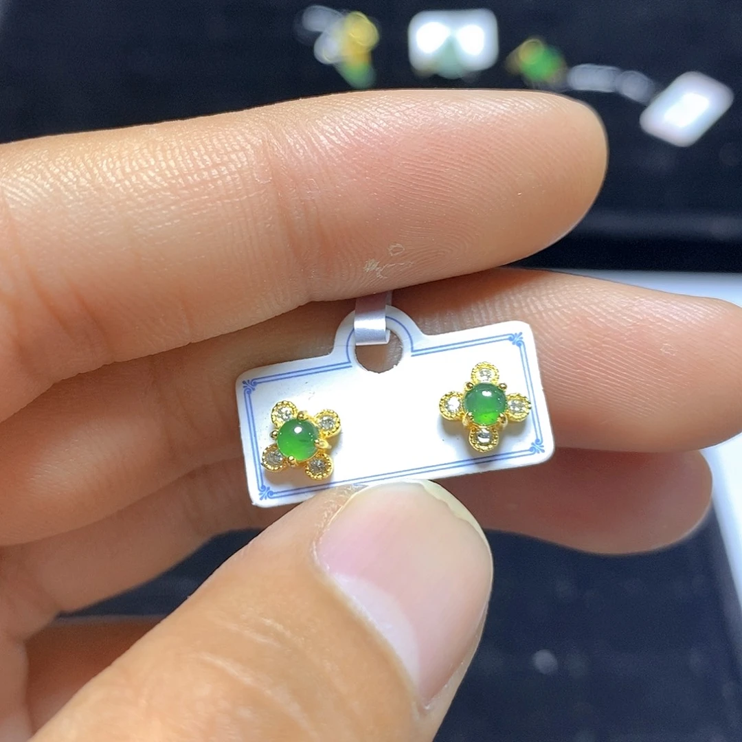 翡翠未镶嵌耳钉1号 多样性发其一
