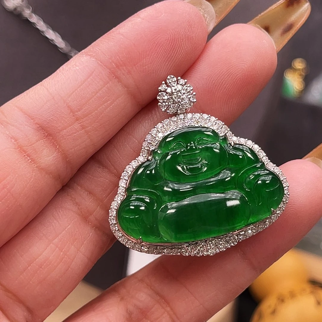 翡翠18K金镶嵌颈饰