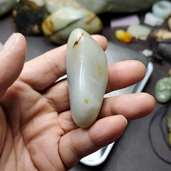 和田玉（糖玉）未镶嵌挂件