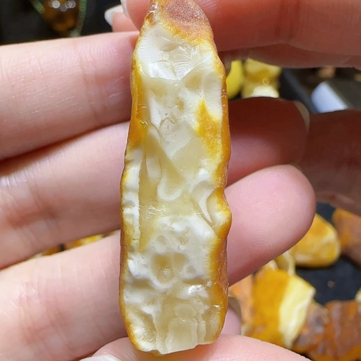 定制琥珀未镶嵌蜜蜡