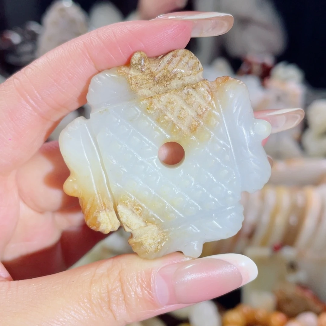 和田玉未镶嵌把件47