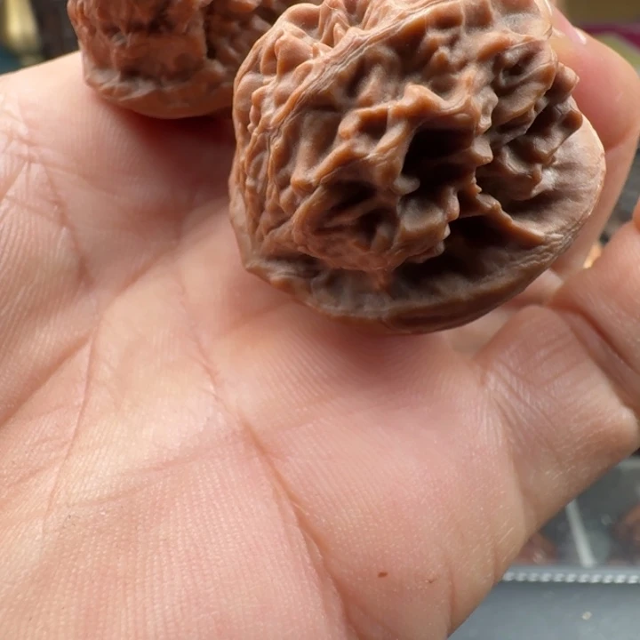 文玩核桃吊坠野生龙娃