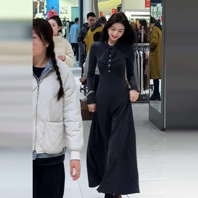 9363法式灰色连衣裙子2025新款女早春小个子高级感掐腰配大衣长裙