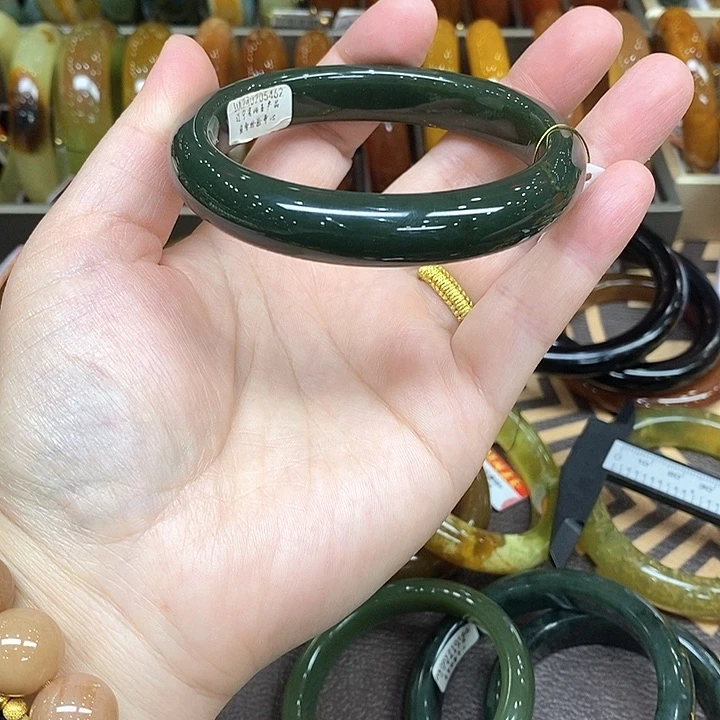 未镶嵌蛇纹石玉手镯