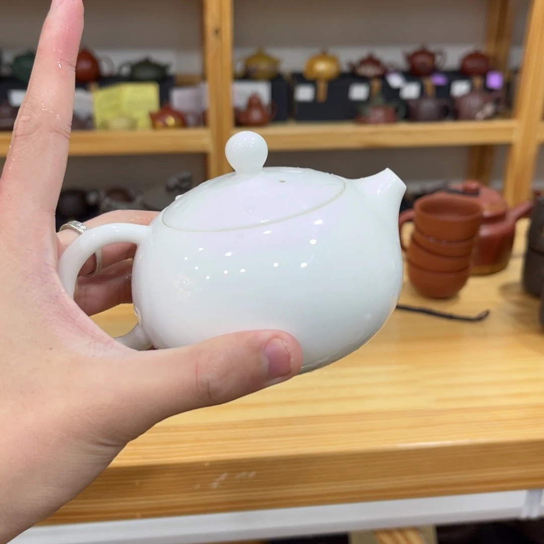 紫砂茶宠茶壶等家用器具