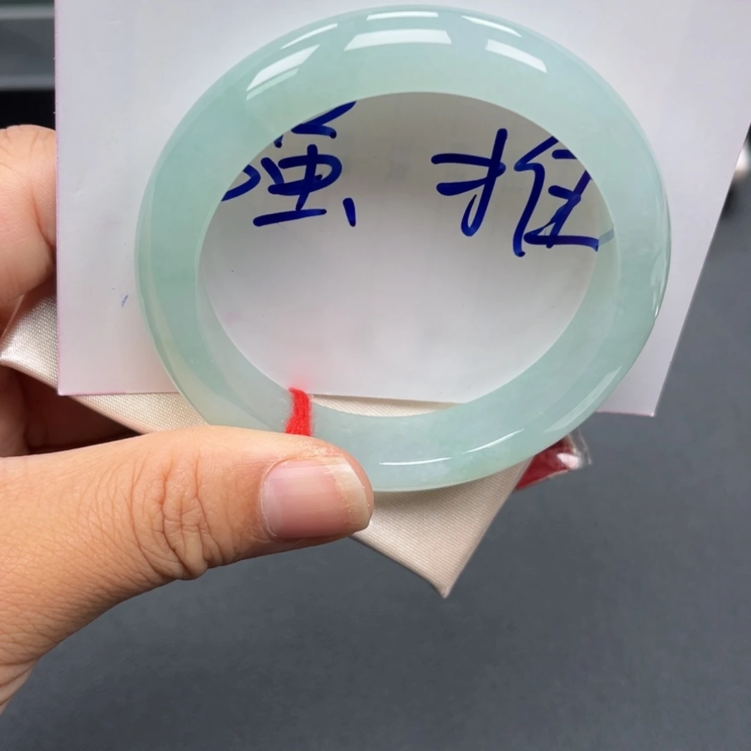 翡翠未镶嵌手镯手镯