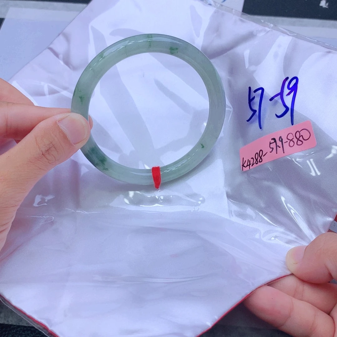 未镶嵌手镯翡翠我